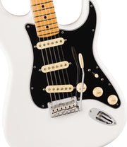 Fender Player II Stratocaster, Maple - Polar White w/ Cleaning Kit